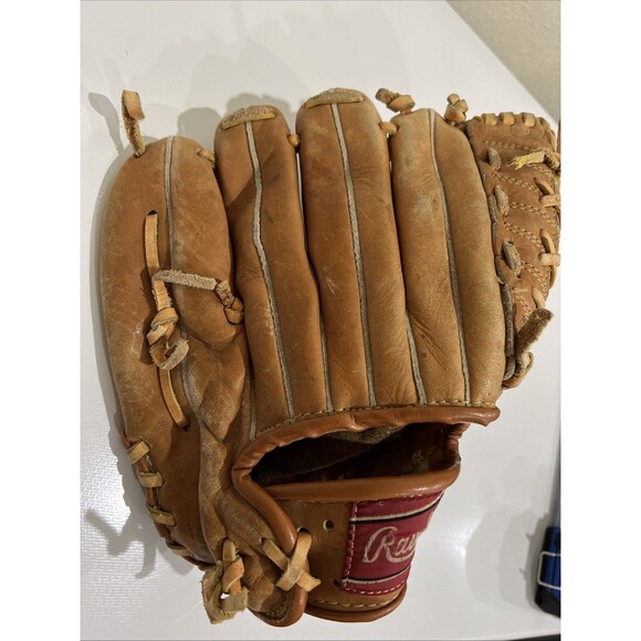 Rawlings Reggie Jackson Baseball Glove RBG90 “Deep Well” Pocket 9” RHT - Picture 2 of 16
